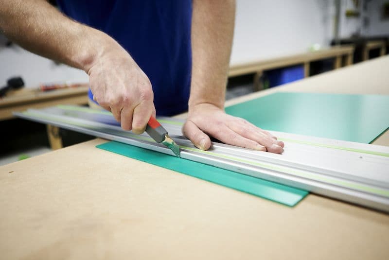 Tagliare il PVC espanso