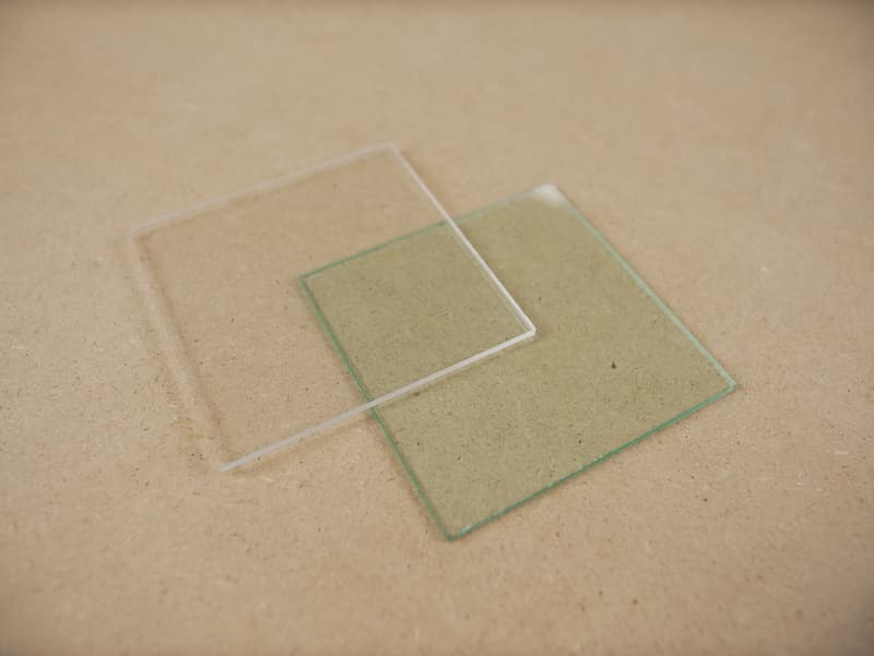 Vetro o plexiglas