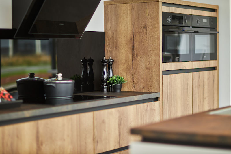 Paraschizzi cucina in plexiglass nero