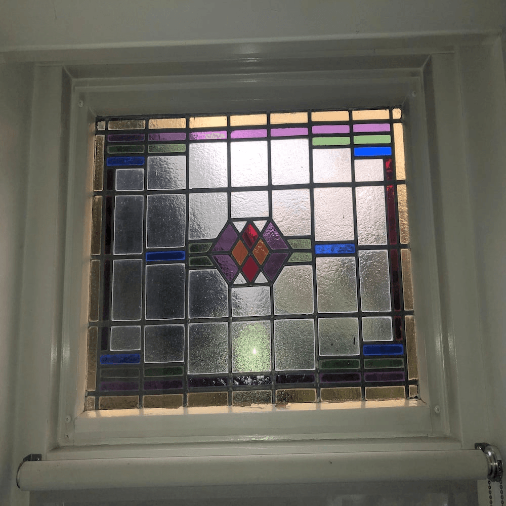 Vidriera frontal de metacrilato