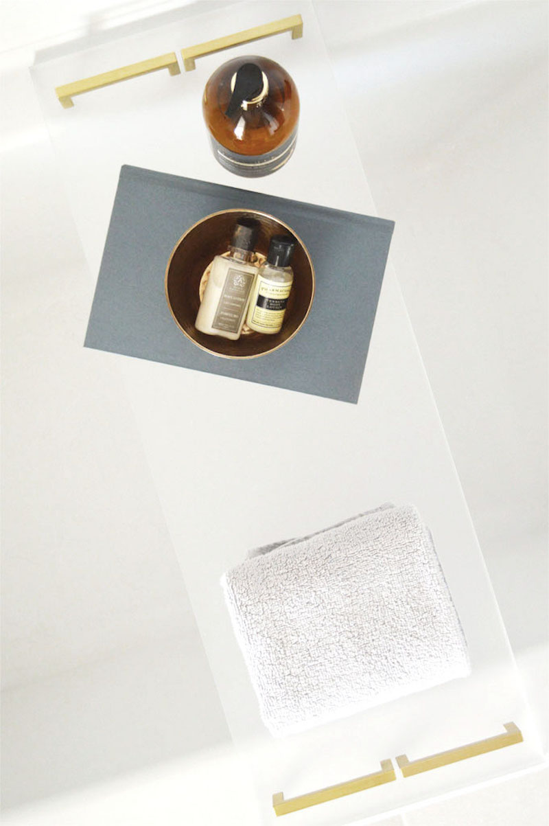 Mensola per vasca da bagno in plexiglass